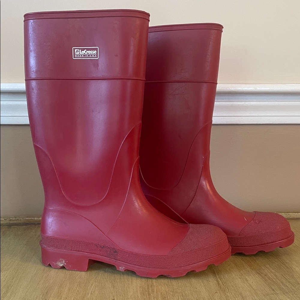 LaCrosse Pac 12" Insulated Red Steel Toe work boots. Sz 9 really nice condition.